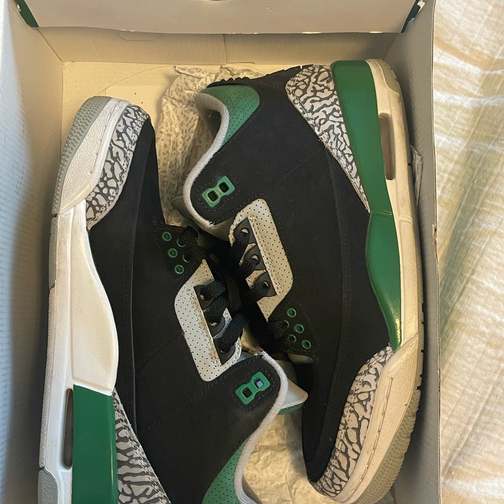 Jordan 3s